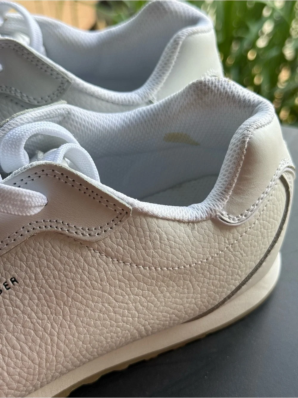 Tommy Hilfiger White Leather Low-Top Sneakers with Gum Outsole